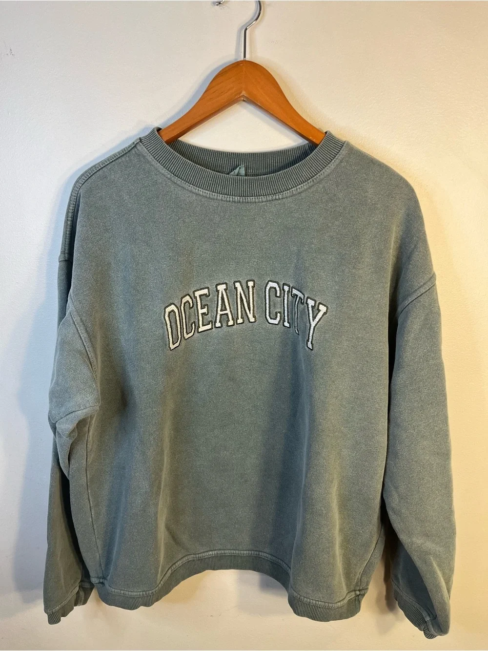 Ocean City 100% Cotton Crewneck Sweatshirt Sage Green Size Medium